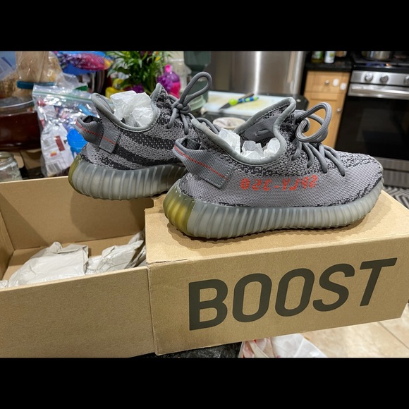 Adidas Yeezy Boost 350 V2 - Picture 7 of 11